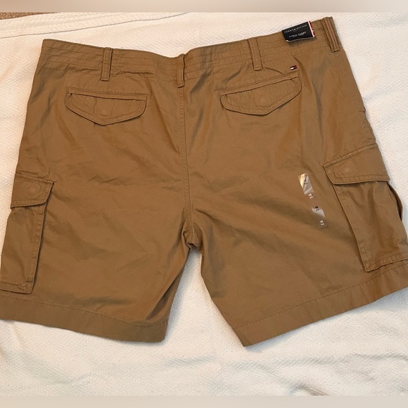 Tommy Hilfiger Cargo Shorts NWT - Picture 2 of 5